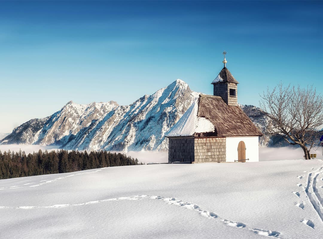 The History and Culture of Ski Resorts: From the Alps to the Rocky Mountains