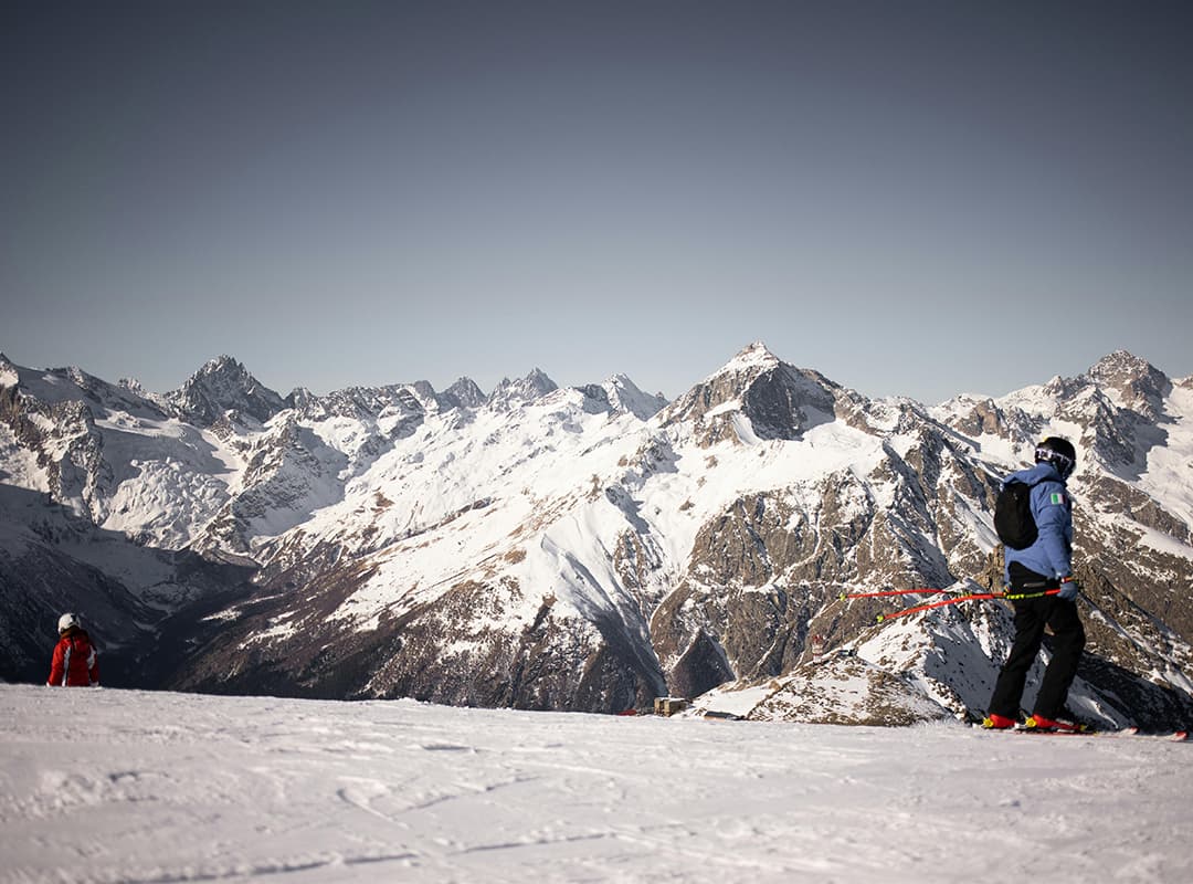 Best Books and Movies About Skiing: Inspiration for Winter Sports Enthusiasts